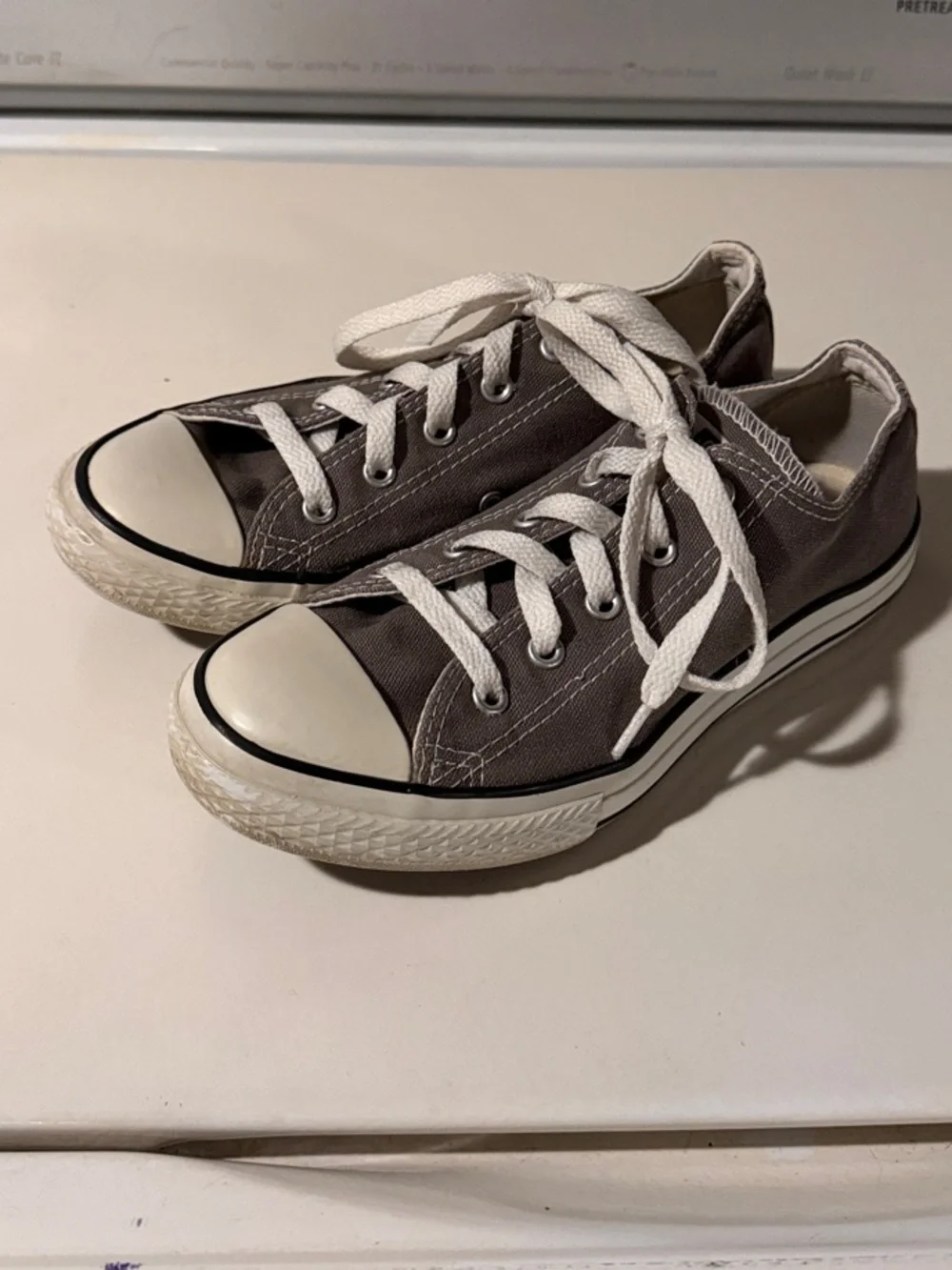 Converse Kids Low-Top Canvas Sneakers in Gray
